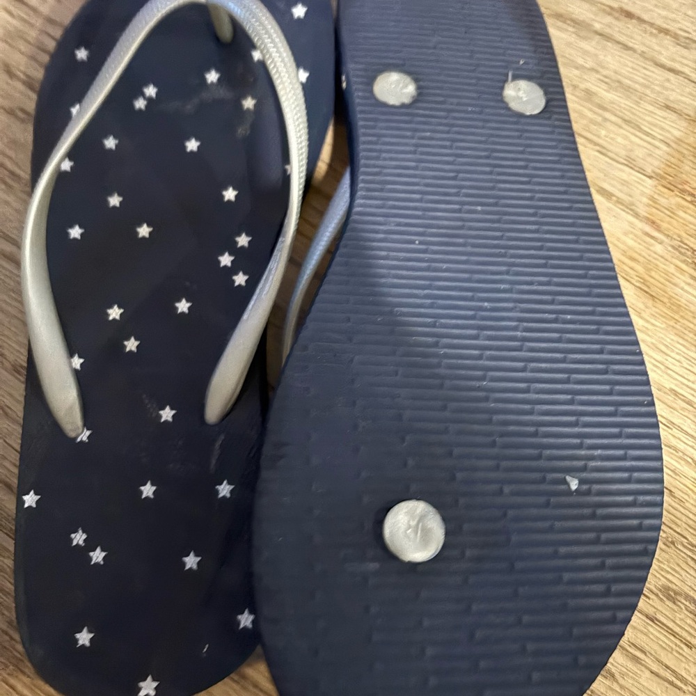 Star Pattern Flip Flops